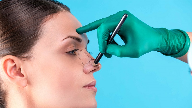 بررسی عمل جراحی نوک بینی | تاثیر شکل نوک بینی بر چهره
